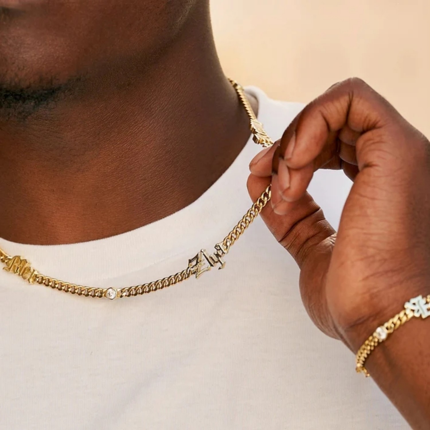Custom Old English Name Neckla - đánh giá và giá Cuban Link Chain 12Mm