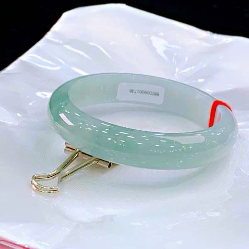 Myanmar , Natural Ice Jadeite  - đánh giá và giá Bracelets